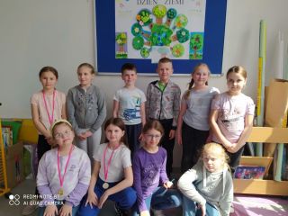 dzie%%C5%%84 ziemi 2d